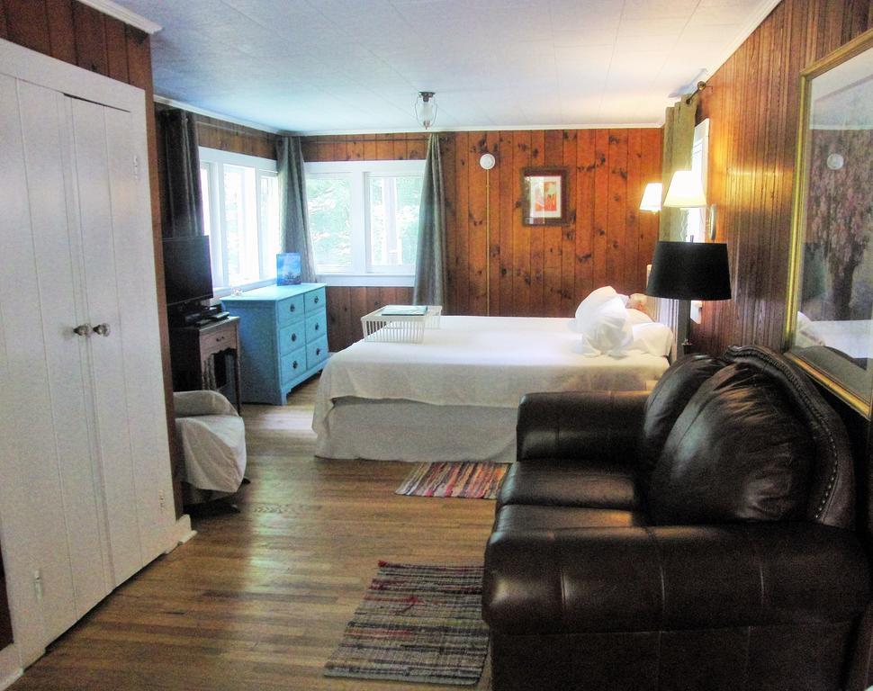 The Pines Cottages Woodfin Quarto foto